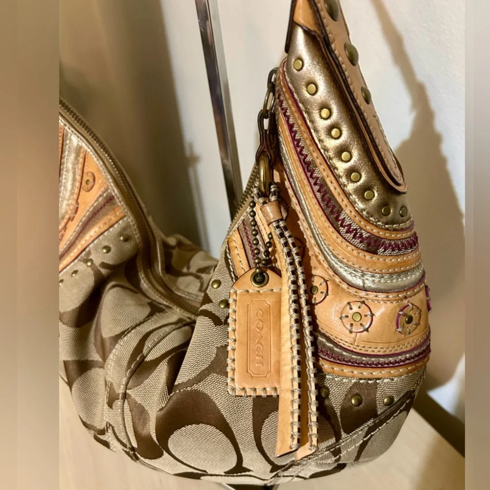 Coach Mia Soho Hobo Shoulder Bag 10483 - Picture 1 of 10